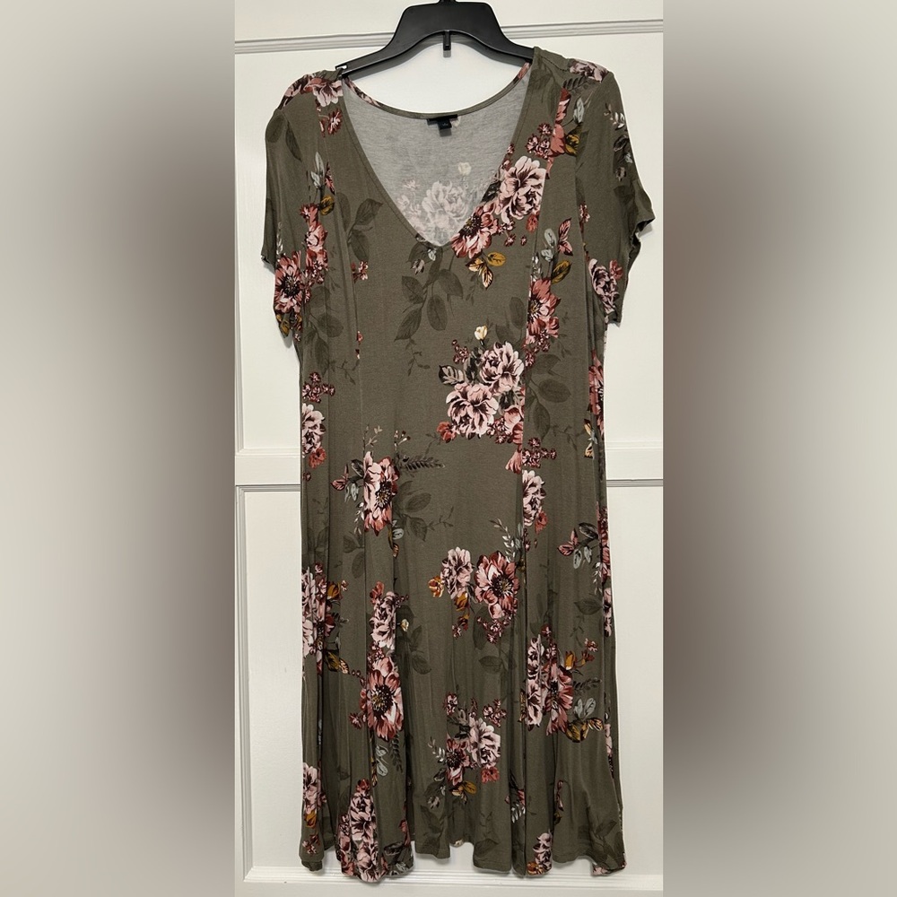 Torrid Midi Green Floral Aline Dress Size 1